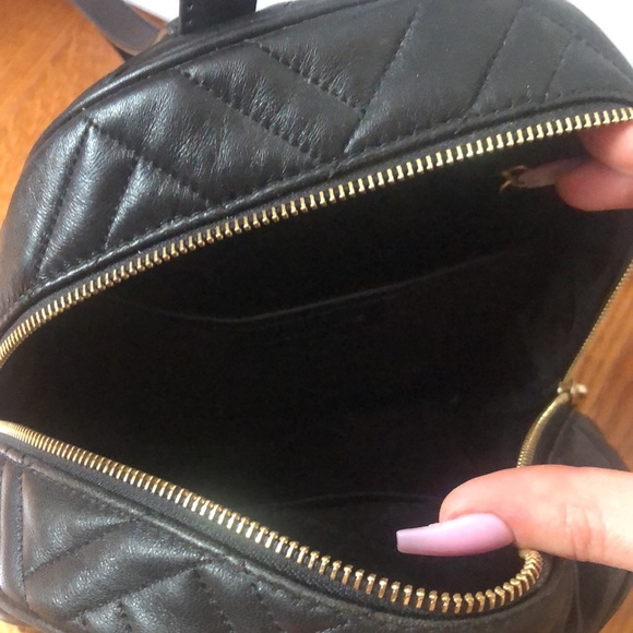 Michael kors black leather back pack - Picture 5 of 8